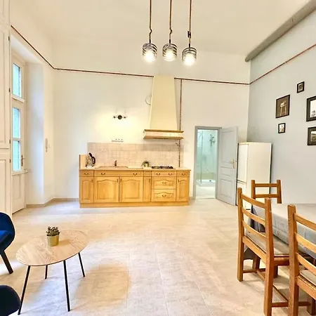 Classic Andrassy Budapesta