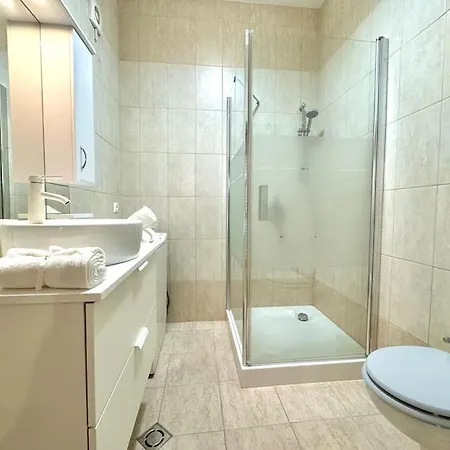 Classic Andrassy Apartment Budapest